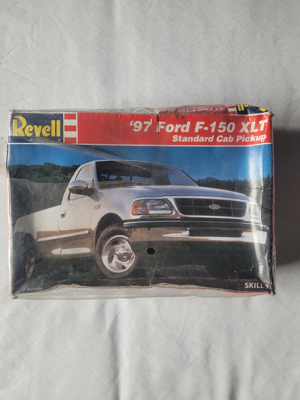 Revell '97 Ford F-150 XLT Model Kit